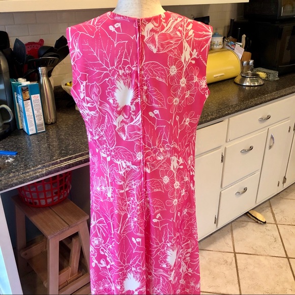 Vintage 70s Hawaiian Print Maxi Dress - Picture 3 of 5